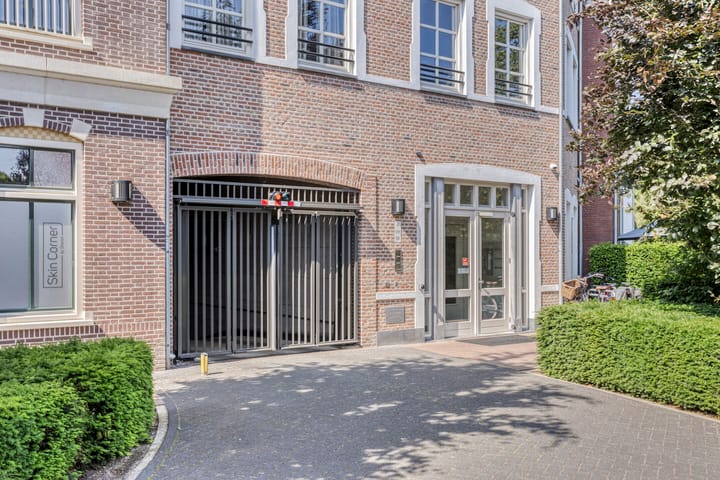 Foto 4 van Raadhuisplein 46