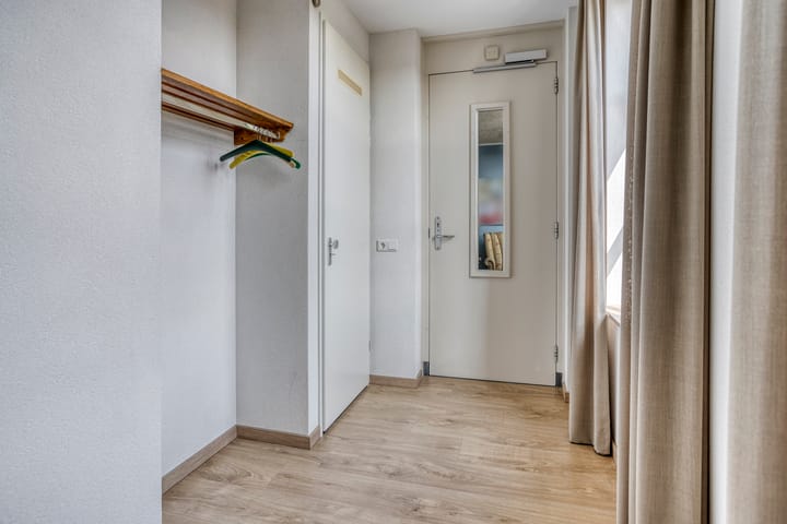 Foto 5 van Raadhuisplein 46