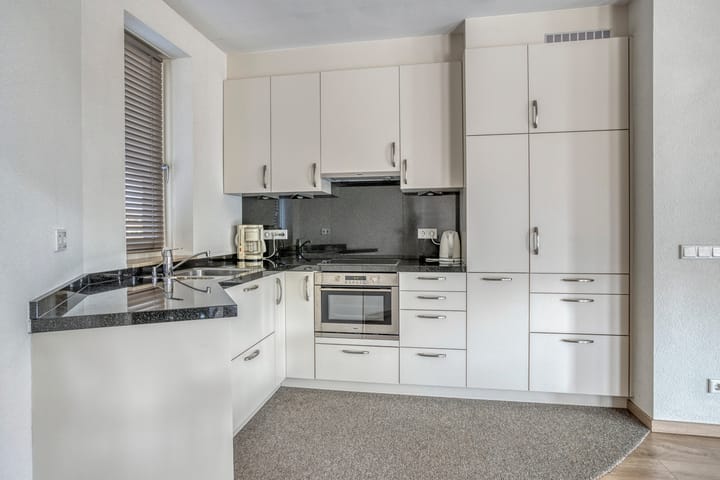 Foto 10 van Raadhuisplein 46