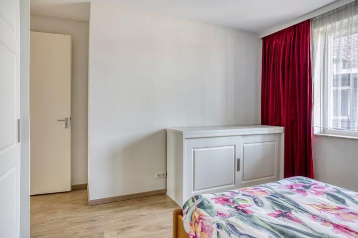 Foto 18 van Raadhuisplein 46