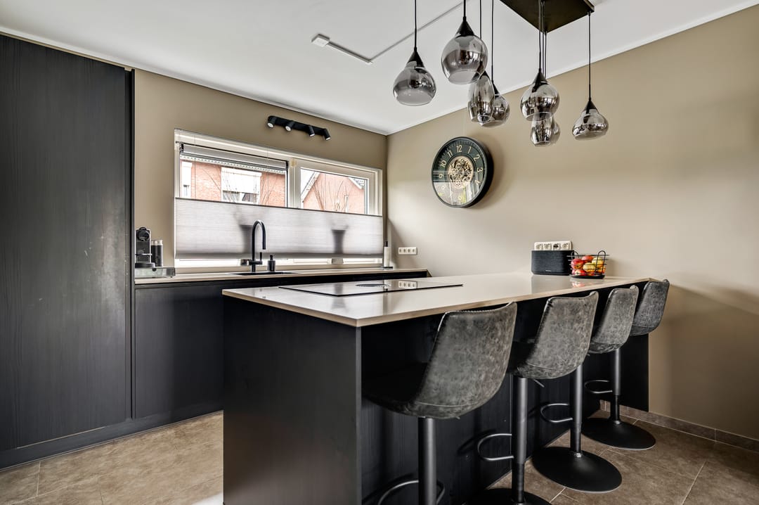 Foto 11 van Edmond Jasparstraat 19