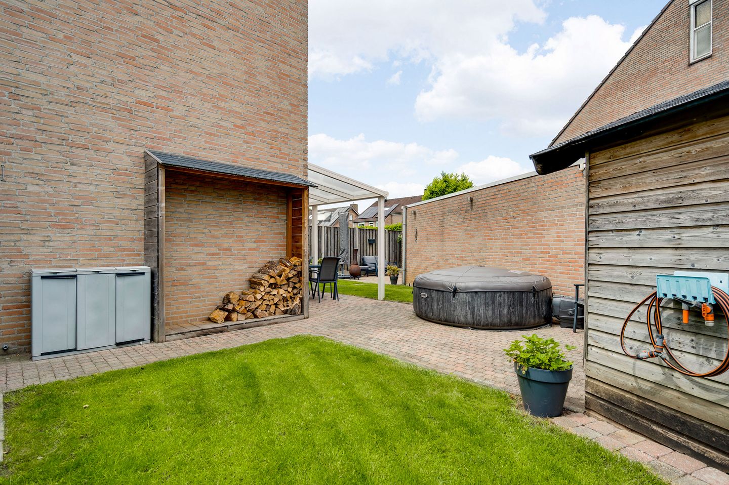 Foto 29 van Edmond Jasparstraat 19