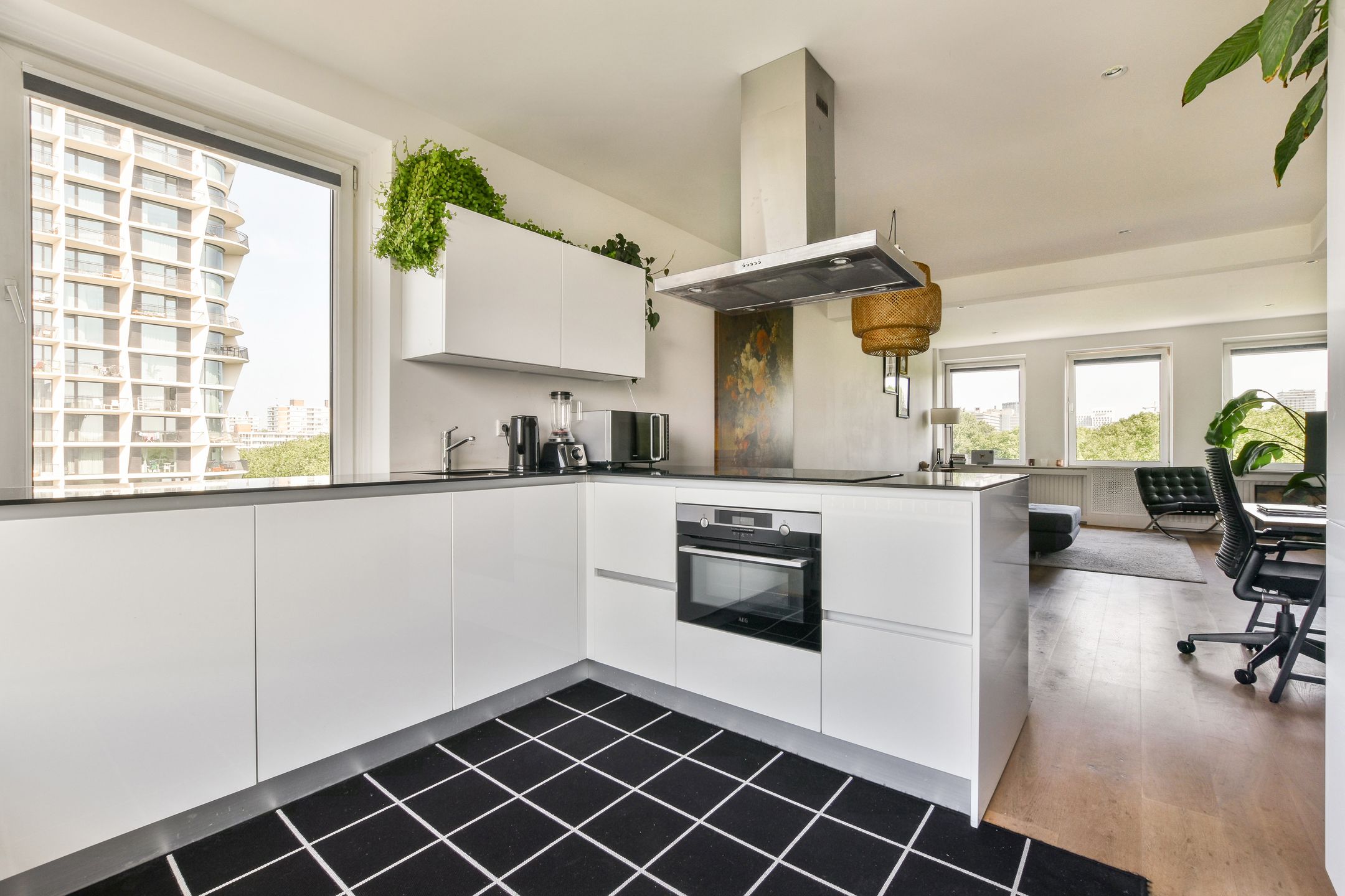 Foto 9 van Van Nijenrodeweg 858