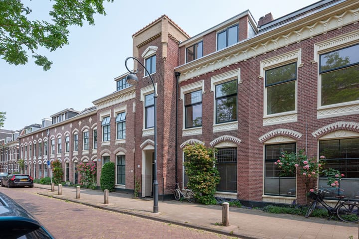 Photo 1 of Maerten van Heemskerckstraat 9-RD