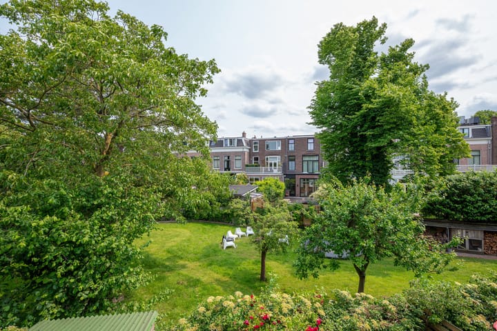 Photo 21 of Maerten van Heemskerckstraat 9-RD