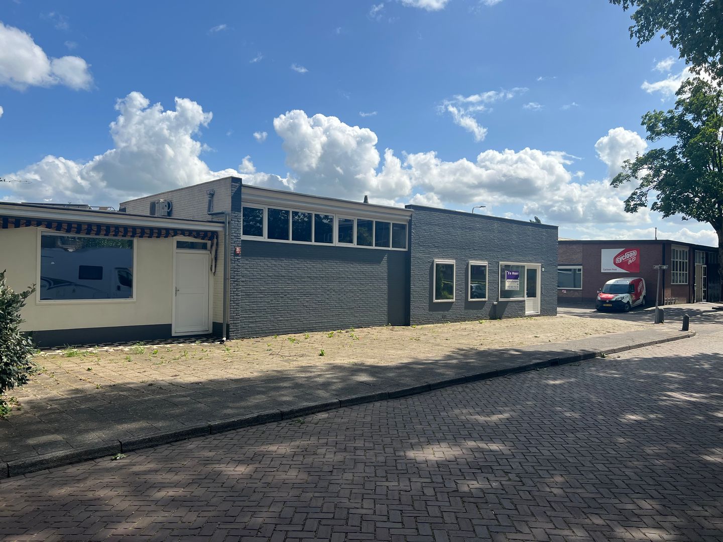 Bekijk foto 3 van Floresstraat 19