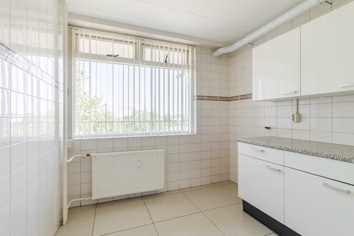 Photo 8 of Zwaluwstraat 94