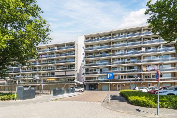 Photo 29 of Zwaluwstraat 94