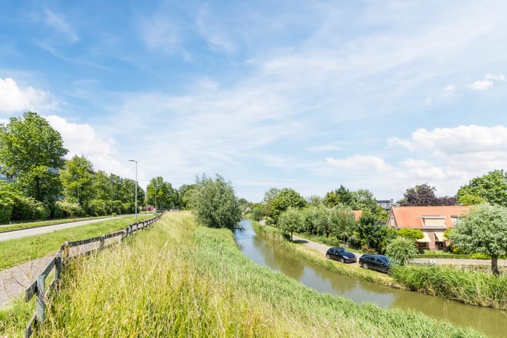 Photo 31 of Zwaluwstraat 94