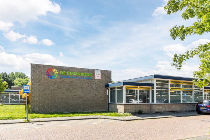 Photo 33 of Zwaluwstraat 94