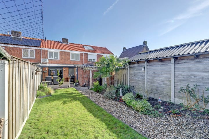 Foto 1 van Adriaan Butijnweg 18