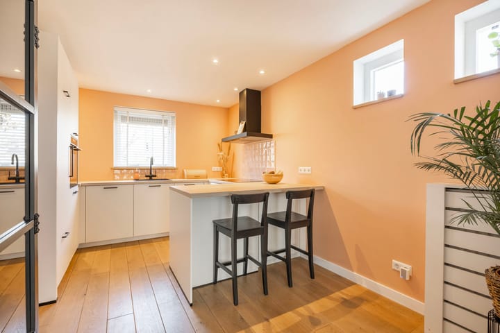 Photo 13 of Lucretia van Merkenlaan 35