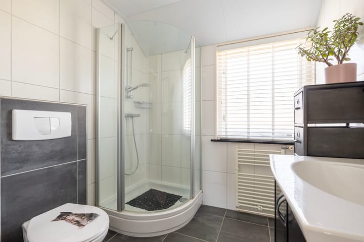 Photo 28 of Lucretia van Merkenlaan 35