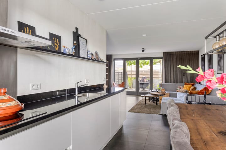 Photo 11 of Zeepkruidstraat 21