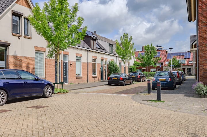 Foto 24 van Emmastraat 30