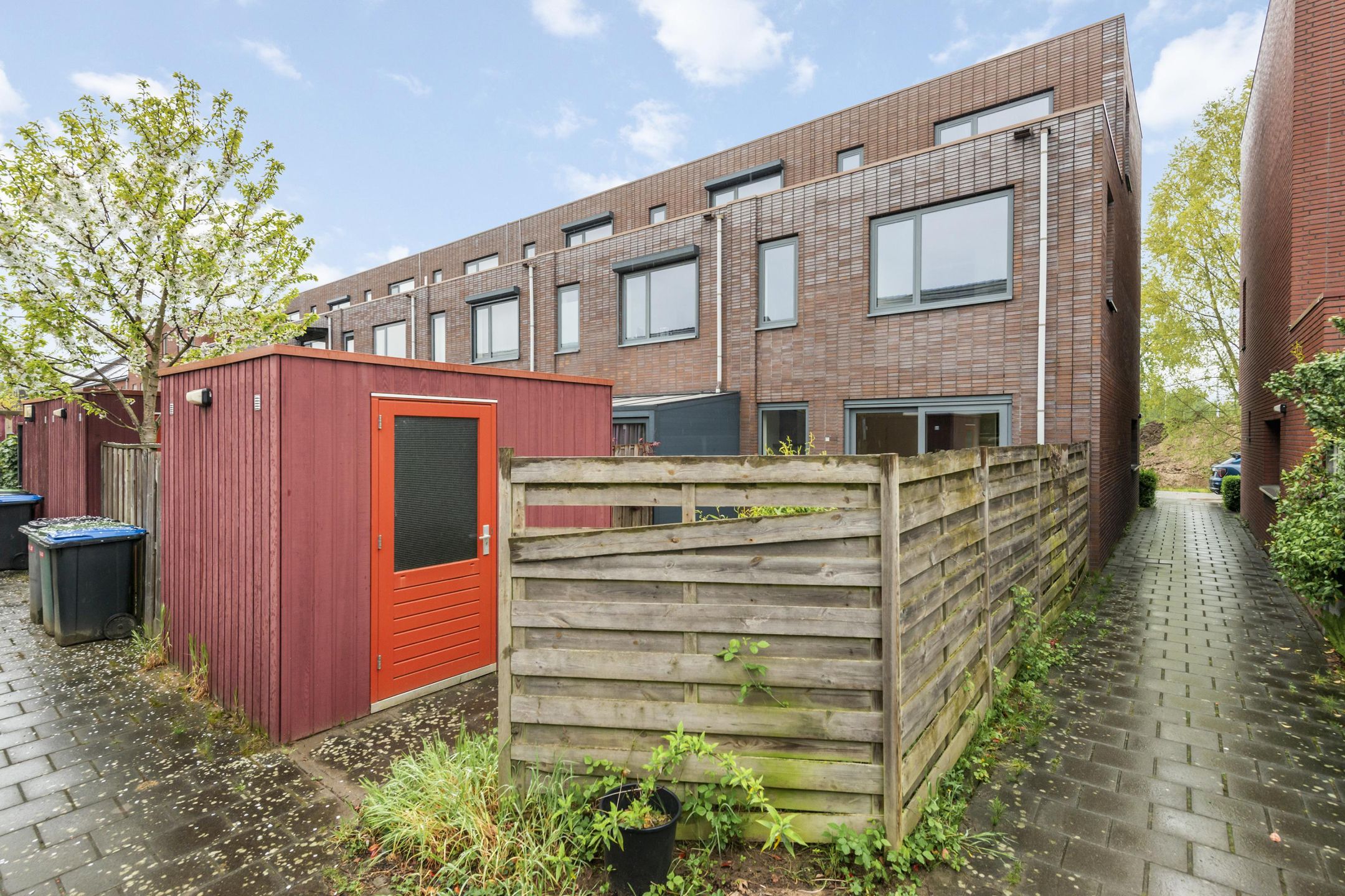 Photo 42 of Zonnedauwweg 75