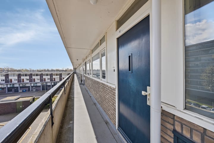 Foto 2 van Cloekplein 52