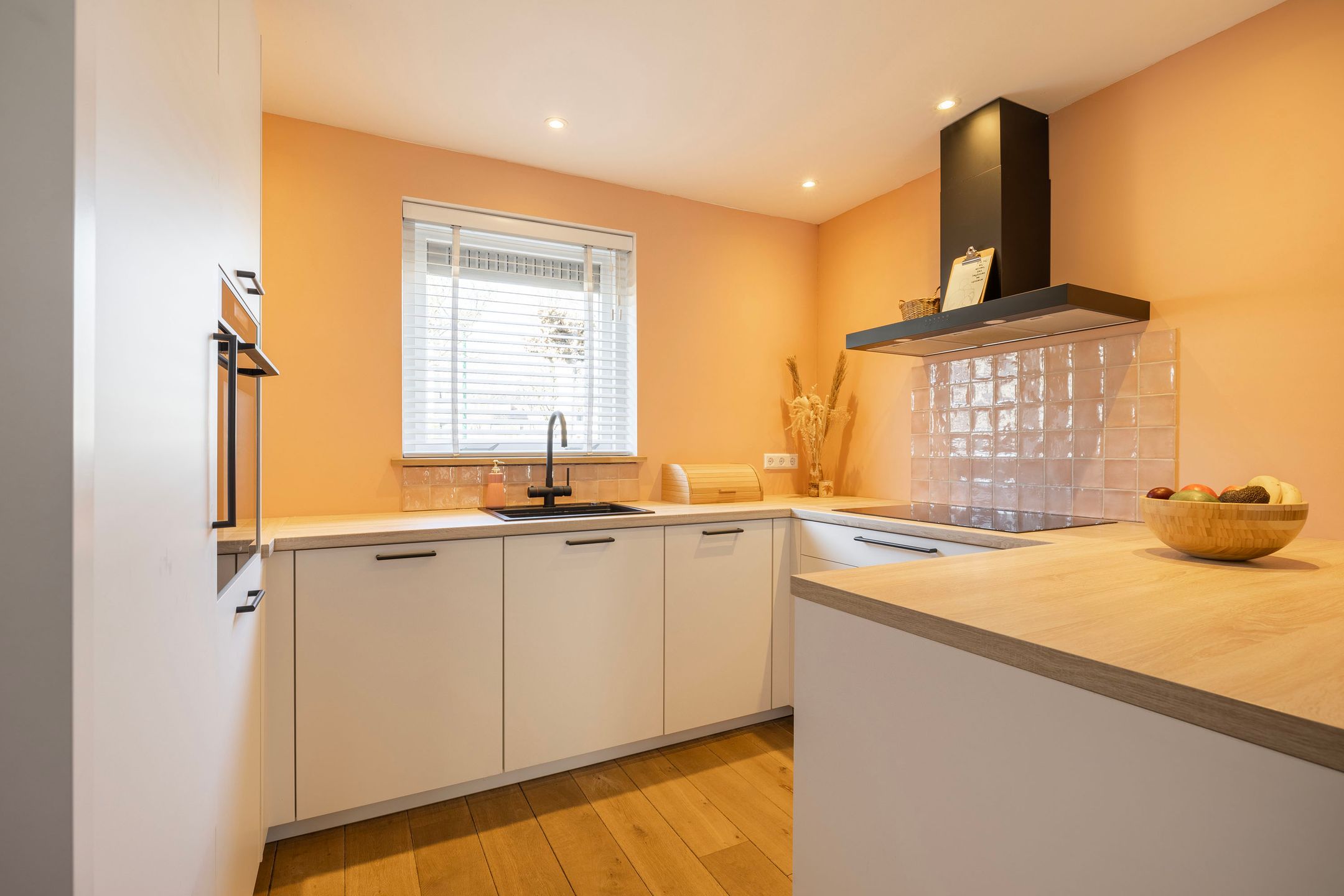 Photo 3 of Lucretia van Merkenlaan 35