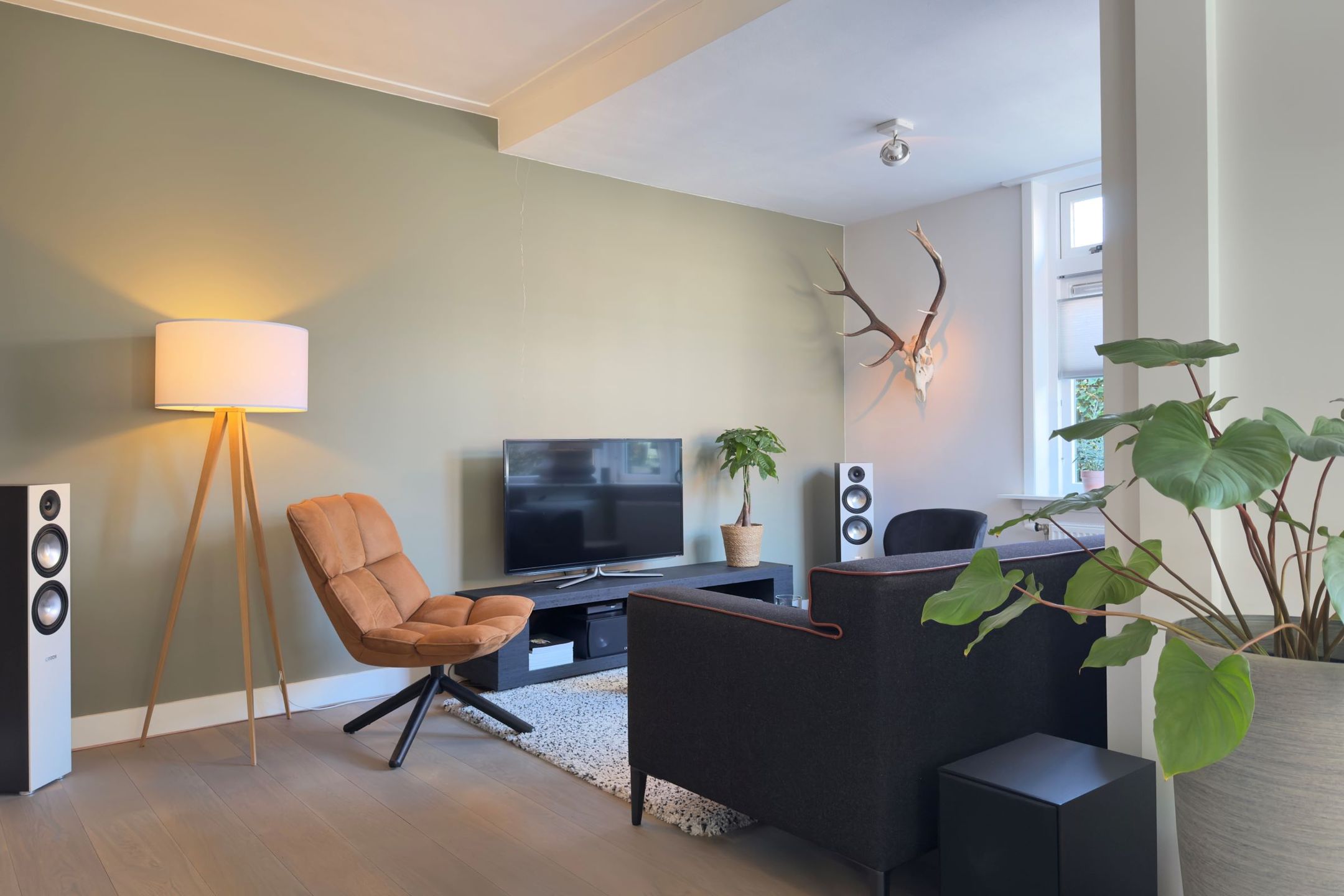 Photo 9 of Dillenburgstraat 18