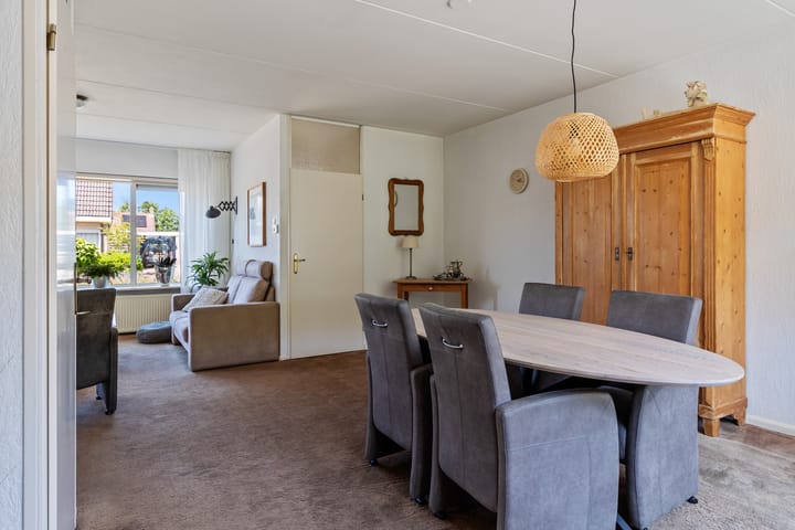 Photo 12 of Meseame 58