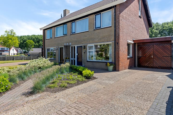 Photo 44 of Meseame 58