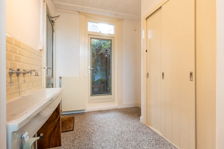 Photo 35 of Celebeslaan 1