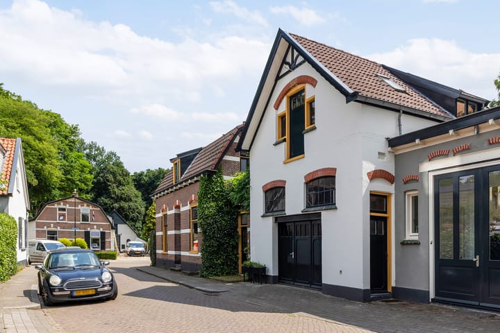 Photo 47 of Celebeslaan 1