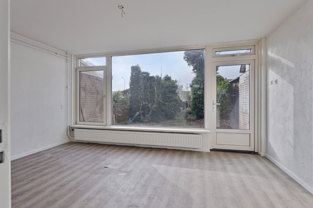 Photo 23 of Leliestraat 122