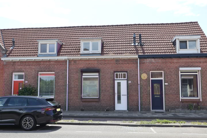 Bekijk foto van Spoorstraat 196