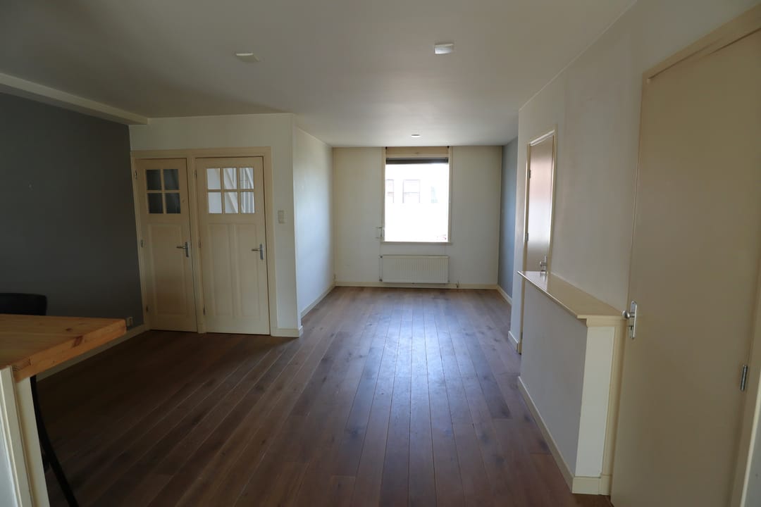 Photo 2 of Spoorstraat 196