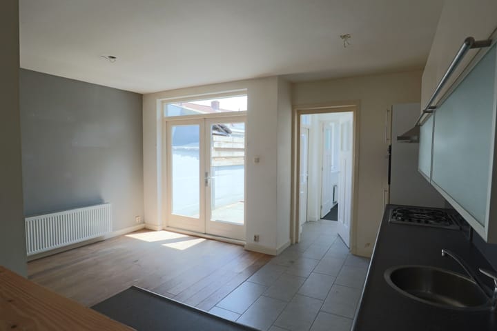 Foto 9 van Spoorstraat 196