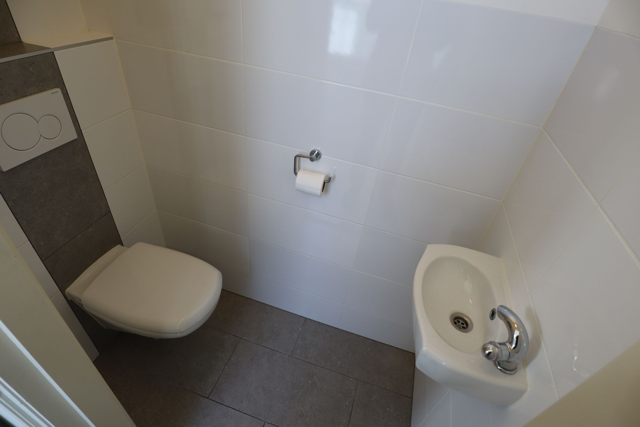 Photo 12 of Spoorstraat 196