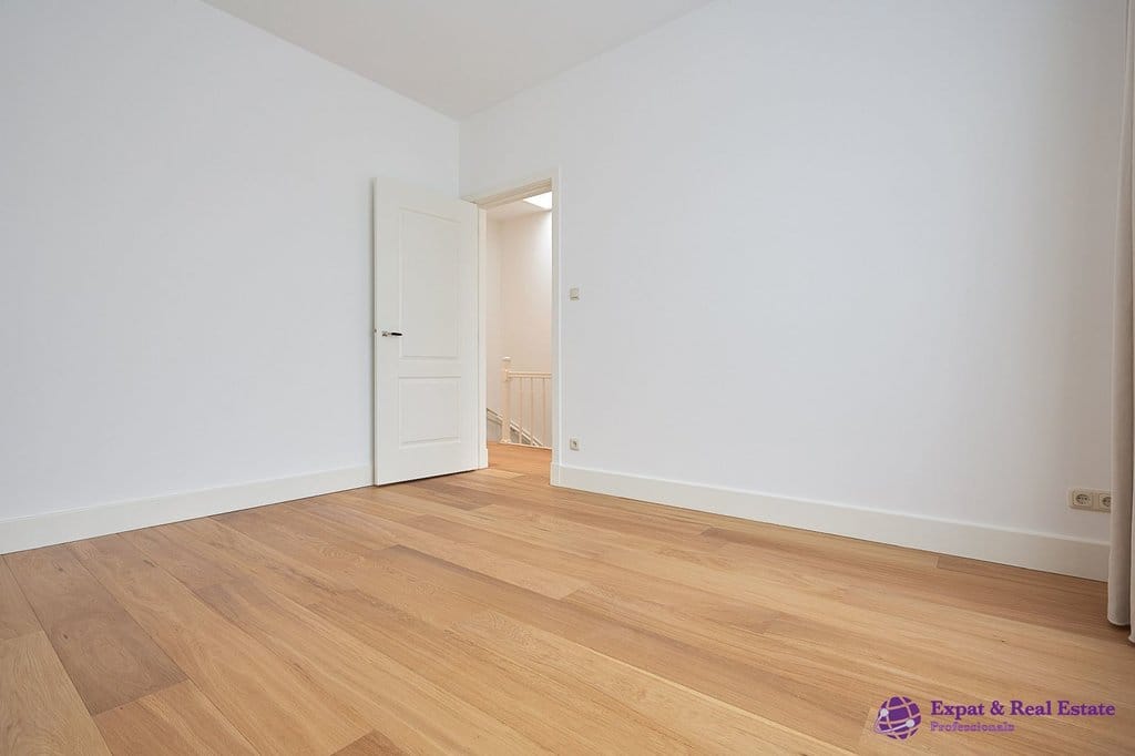 Foto 17 van Johannes Camphuijsstraat 216