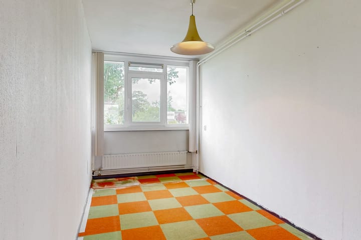 Photo 12 of Bertram 132