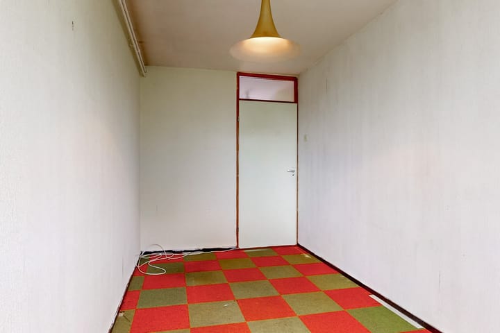 Photo 13 of Bertram 132