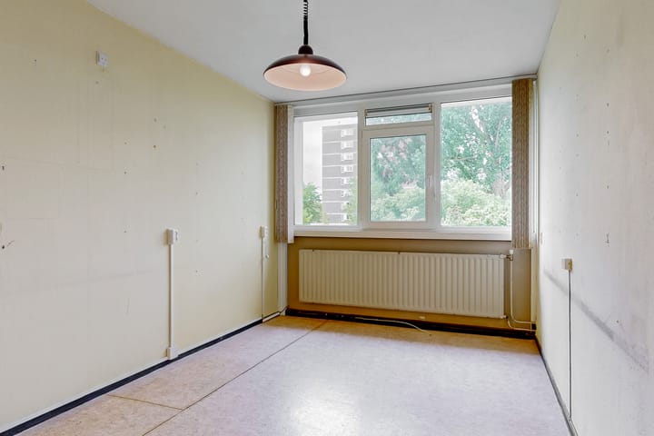 Photo 14 of Bertram 132