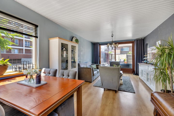 Foto 15 van Pluvierhof 18