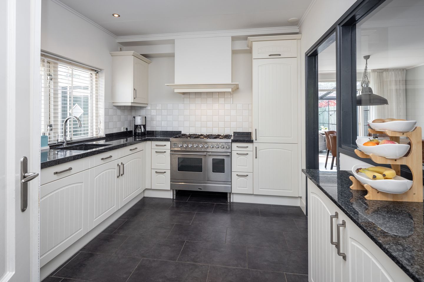 Foto 4 van Bernhardstraat 79