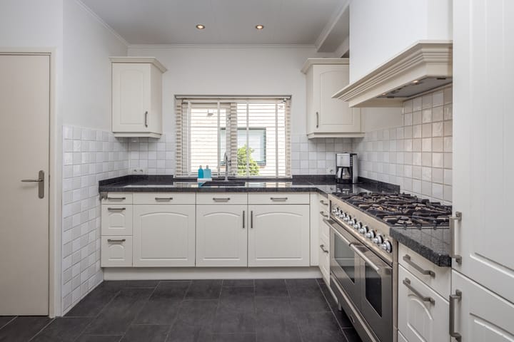 Foto 16 van Bernhardstraat 79