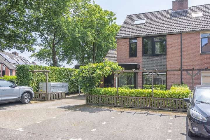 Foto 4 van Nieuwenhuisstraat 1