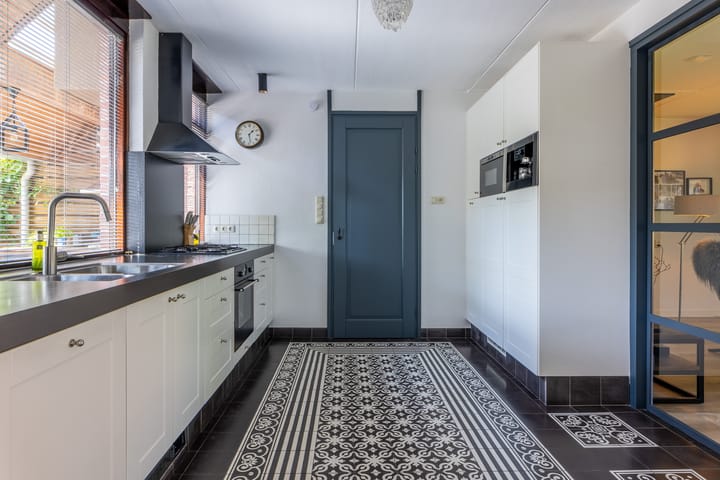 Foto 10 van Nieuwenhuisstraat 1