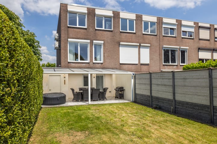 Foto 31 van An de Voeëgelsjtang 29