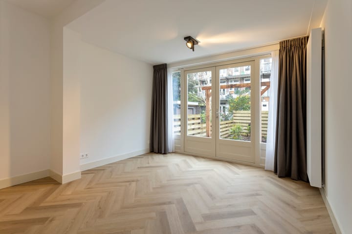 Foto 6 van Kinderdijkstraat 12-H