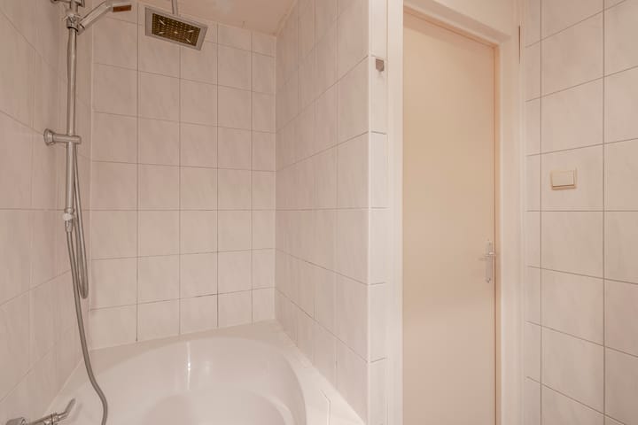 Photo 28 of Schepenstraat 11-A