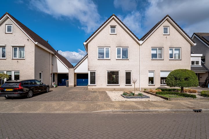 Photo 8 of Commendereijstraat 5