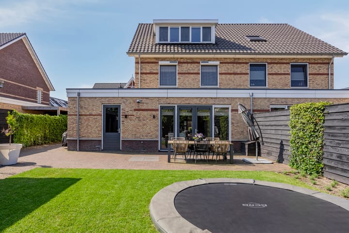 Photo 33 of Meerkoet 3