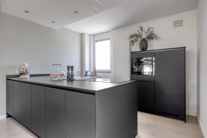 Photo 8 of Schout van der Voortstraat 17