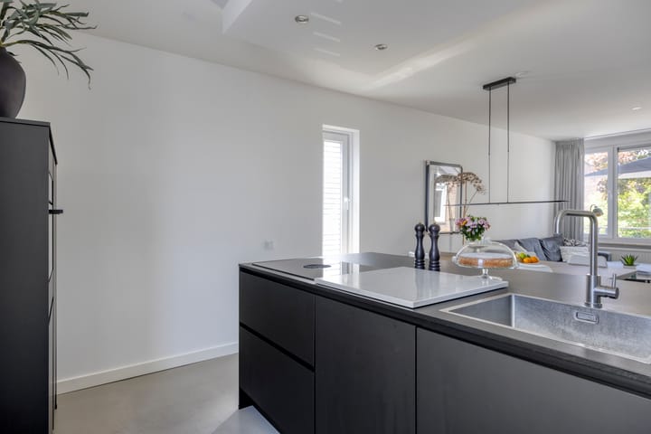 Photo 12 of Schout van der Voortstraat 17