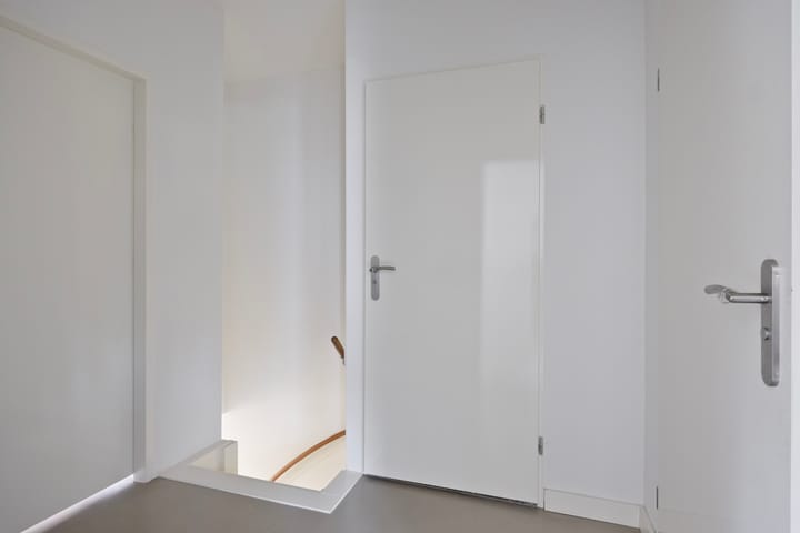 Photo 23 of Schout van der Voortstraat 17