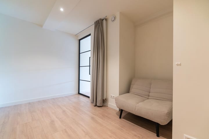 Foto 8 van Donker Curtiusstraat 95